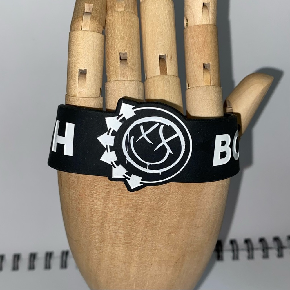 Blink-182 “BORED TO DEATH” Rubber Wristband